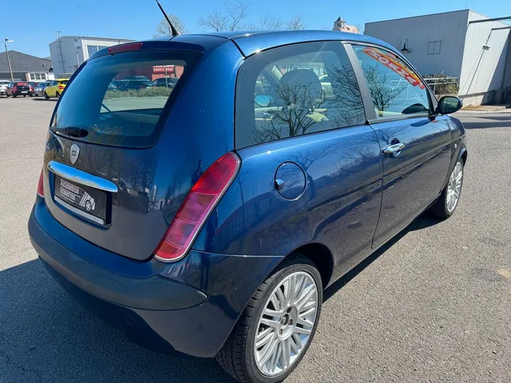 Lancia Ypsilon
