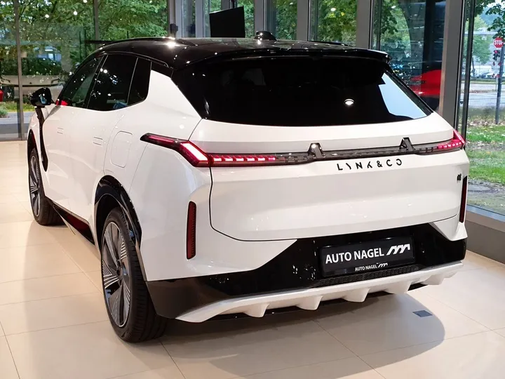 Lynk&Co 08