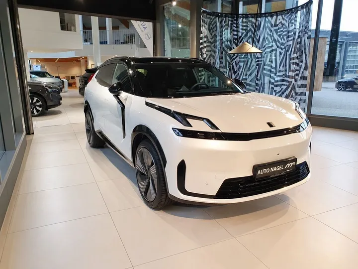 Lynk&Co 08