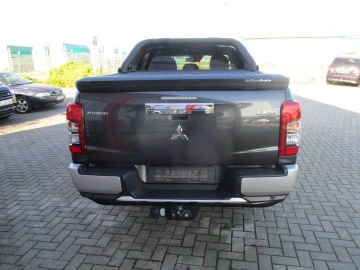 Mitsubishi L200