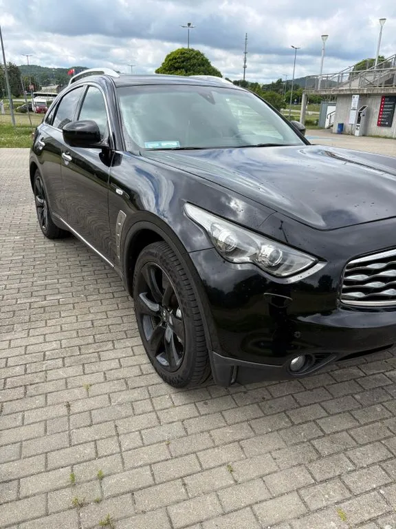 Infiniti FX
