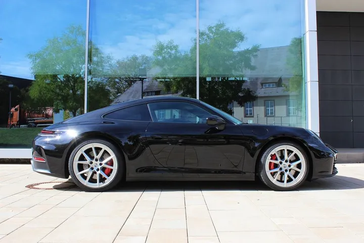 Porsche 992