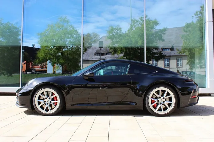 Porsche 992