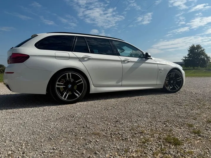 BMW 525