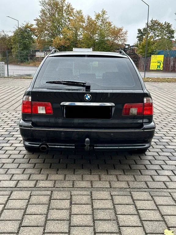 BMW 525