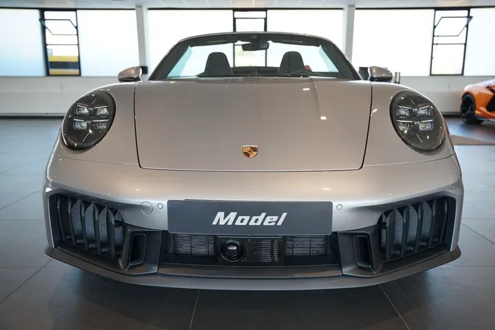 Porsche 992