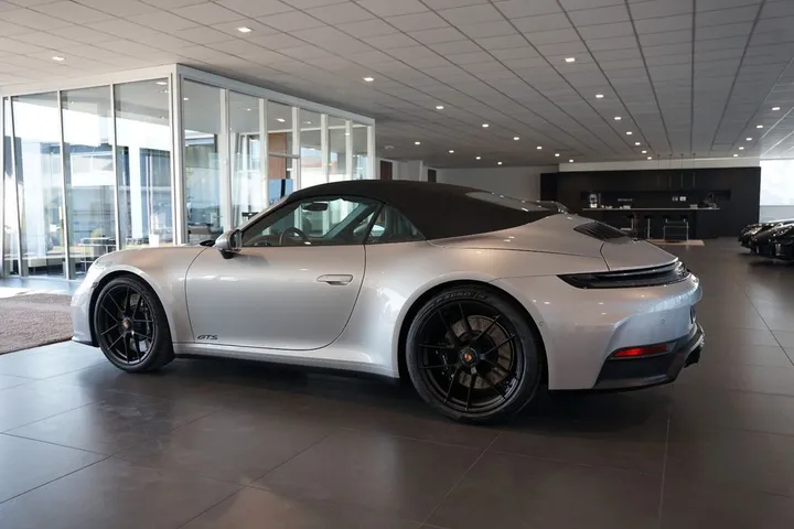 Porsche 992