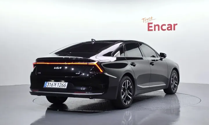 Kia K8