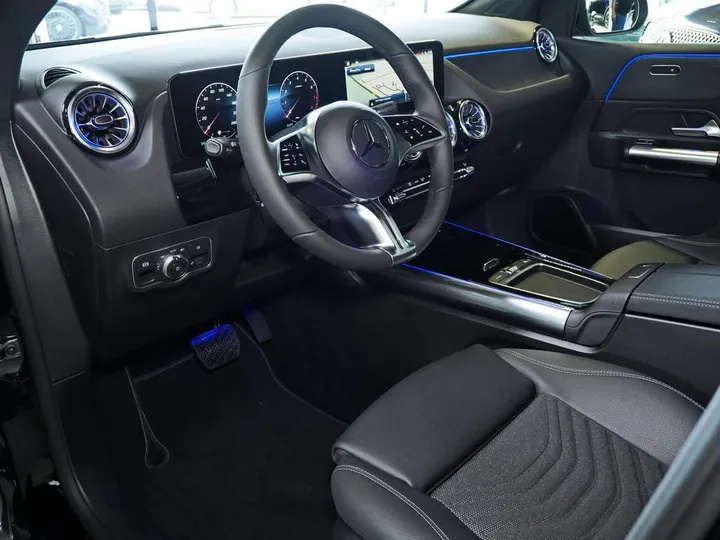 Mercedes-Benz B 200