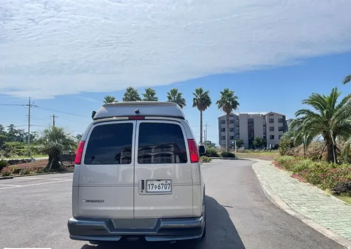 Chevrolet Express Van