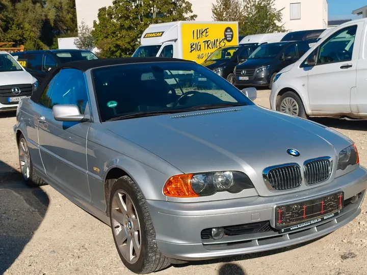 BMW 323