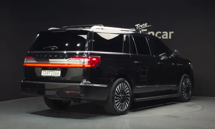 Lincoln Navigator
