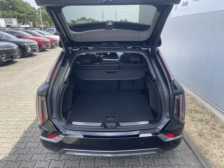 Cadillac OPTIQ