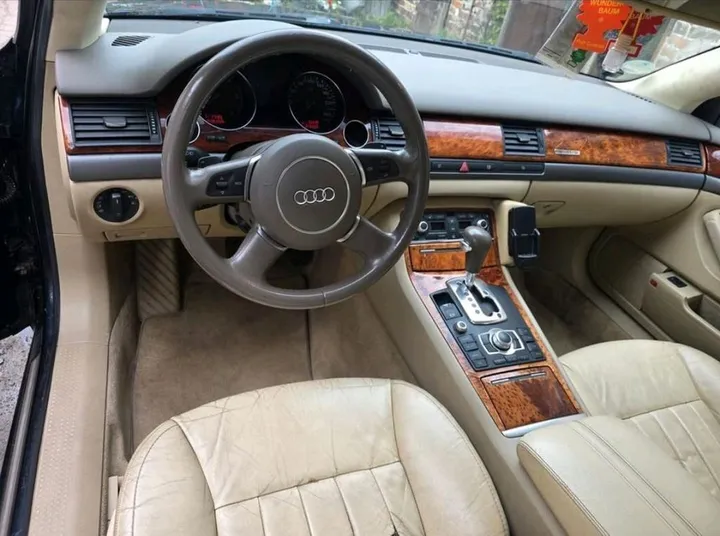 Audi A8