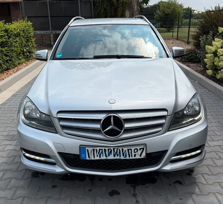 Mercedes-Benz C 220