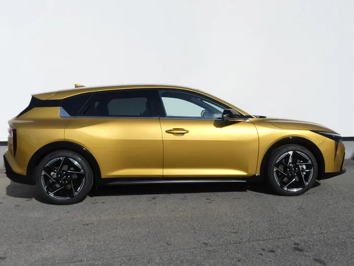 Kia K4