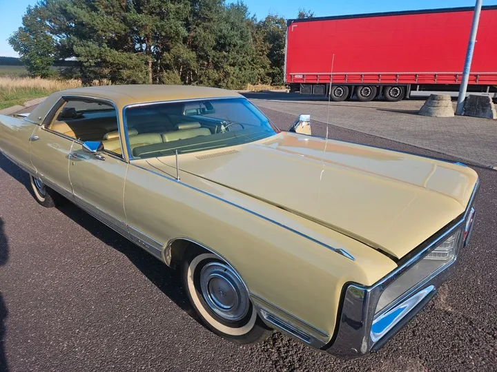 Chrysler New Yorker