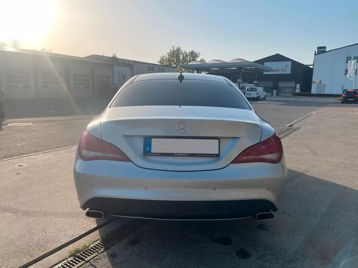 Mercedes-Benz CLA 200