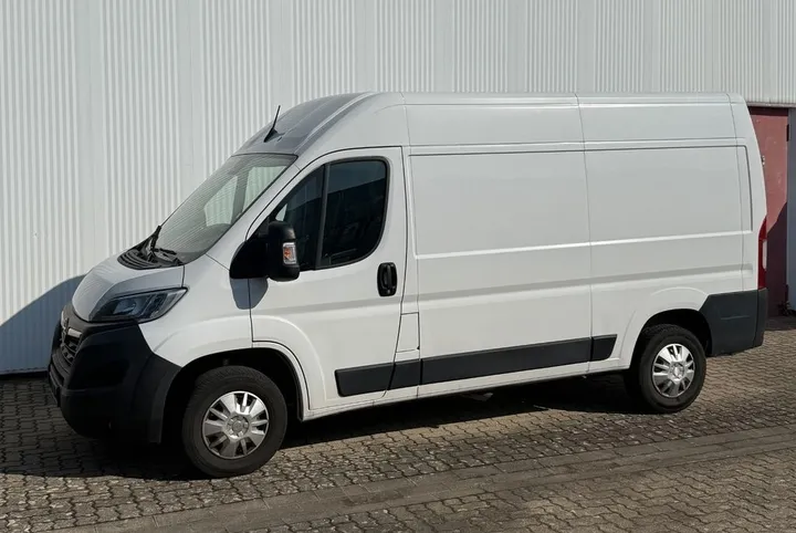 Opel Movano