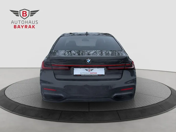 BMW 730