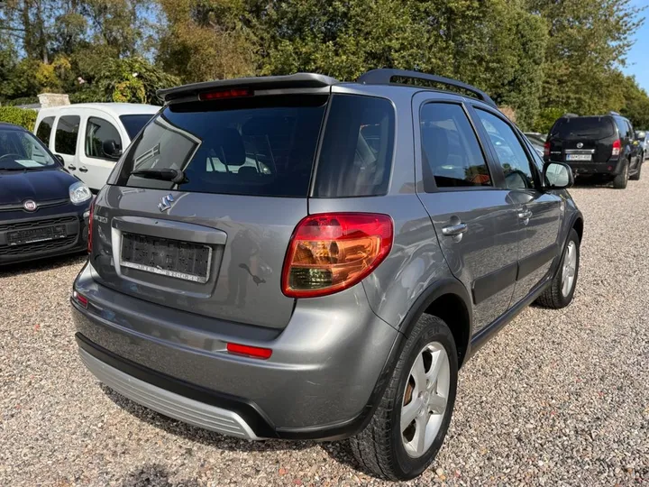 Suzuki SX4