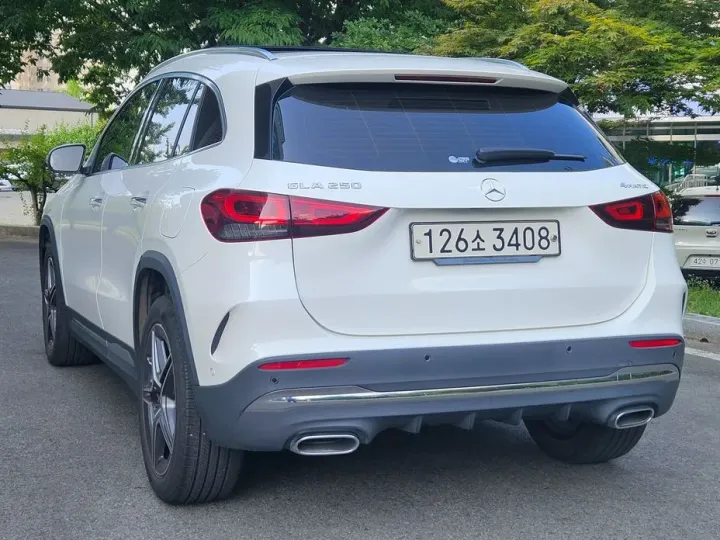 Mercedes-Benz GLA-Class