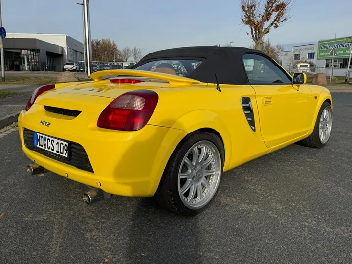 Toyota MR 2