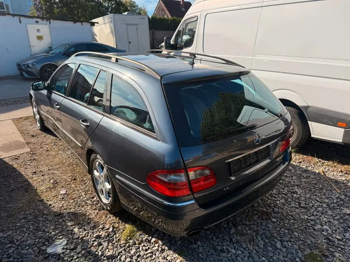 Mercedes-Benz E 280