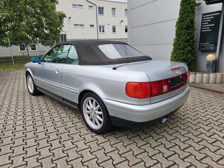 Audi 80