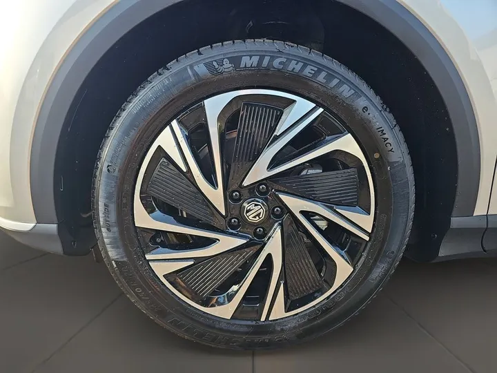 MG S6 EV