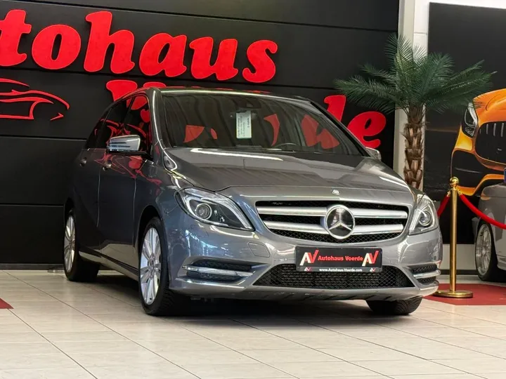 Mercedes-Benz B 200