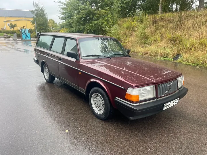 Volvo 245