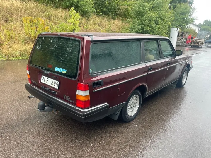 Volvo 245