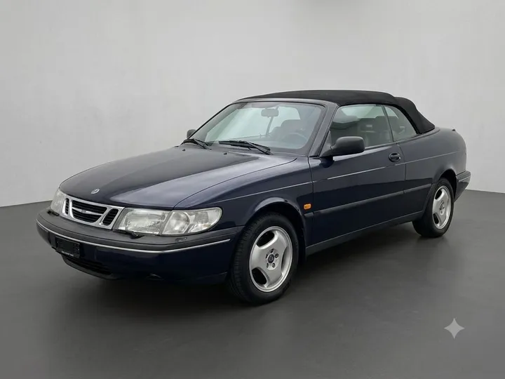 Saab 900