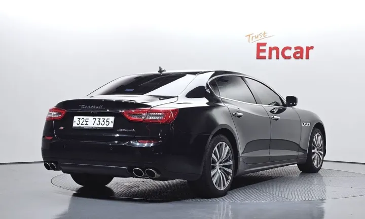 Maserati Quattroporte