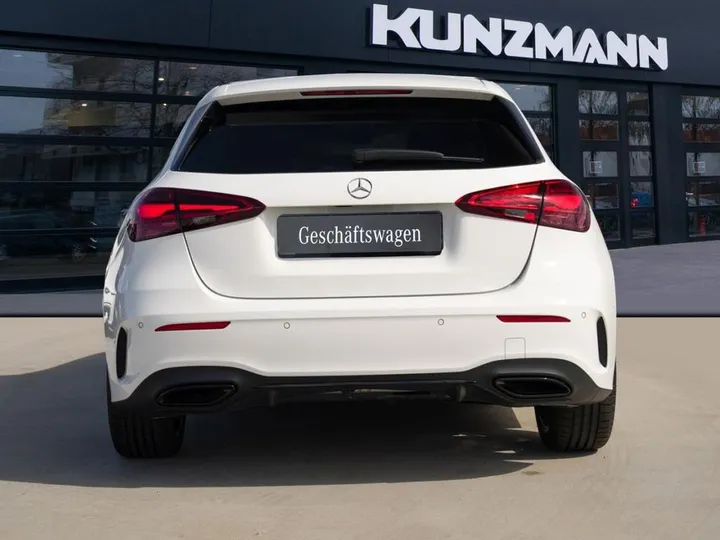 Mercedes-Benz A 200