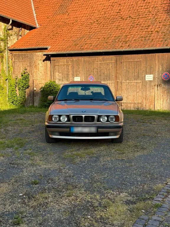 BMW 525