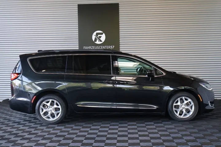 Chrysler Pacifica