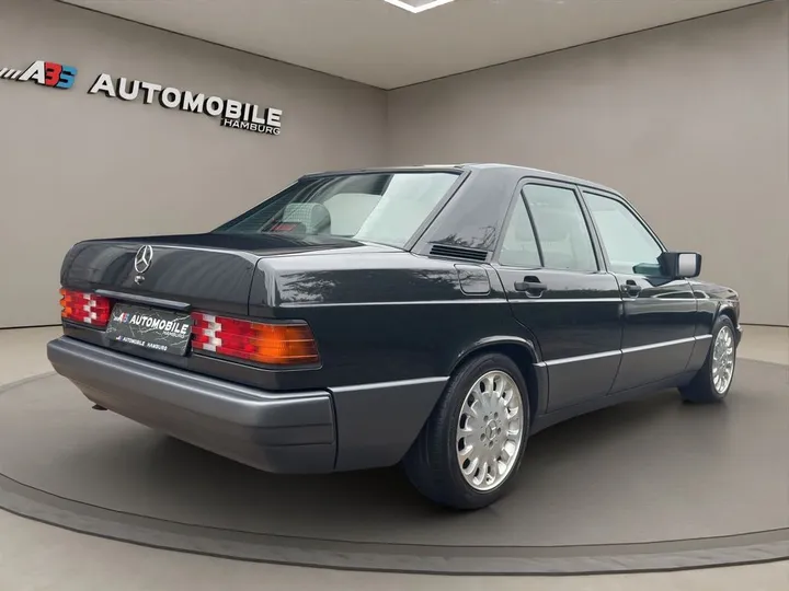 Mercedes-Benz 190