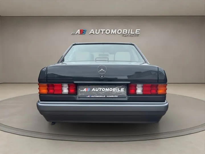 Mercedes-Benz 190