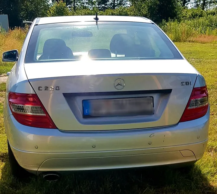 Mercedes-Benz C 220