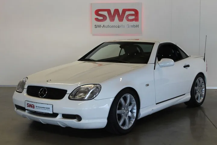 Mercedes-Benz SLK 230