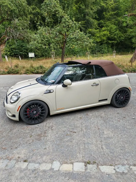 MINI John Cooper Works Cabrio