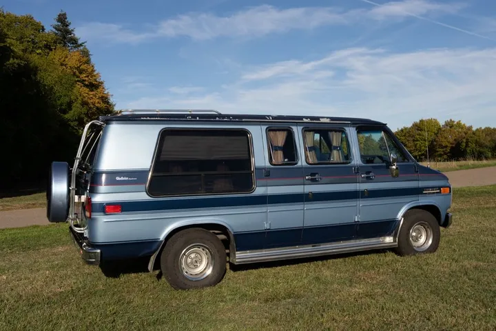 Chevrolet Chevy Van