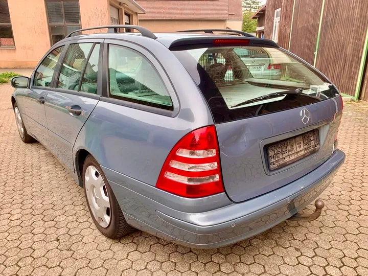 Mercedes-Benz C 180
