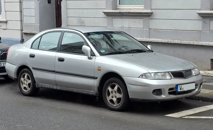 Mitsubishi Carisma