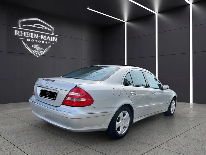 Mercedes-Benz E 280