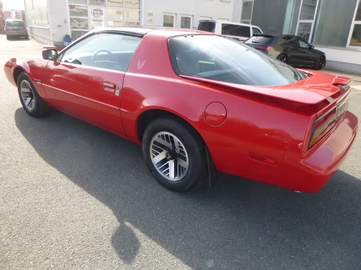 Pontiac Firebird