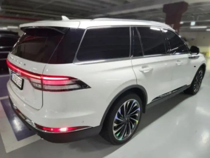 Lincoln Aviator