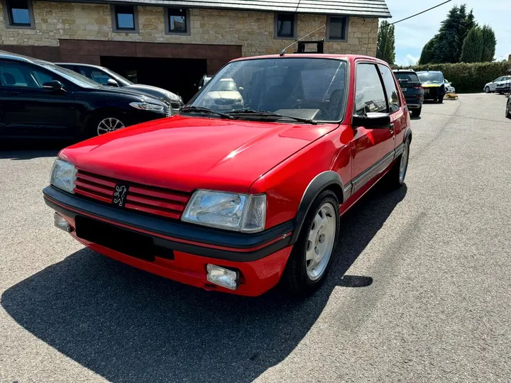 Peugeot 205